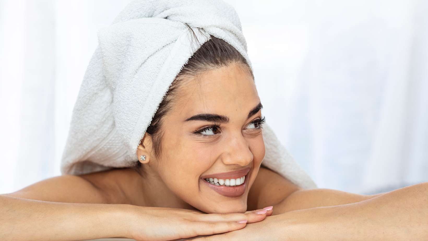 Revitalize or Rejuvenate? Comparing Microdermabrasion and Chemical Peels